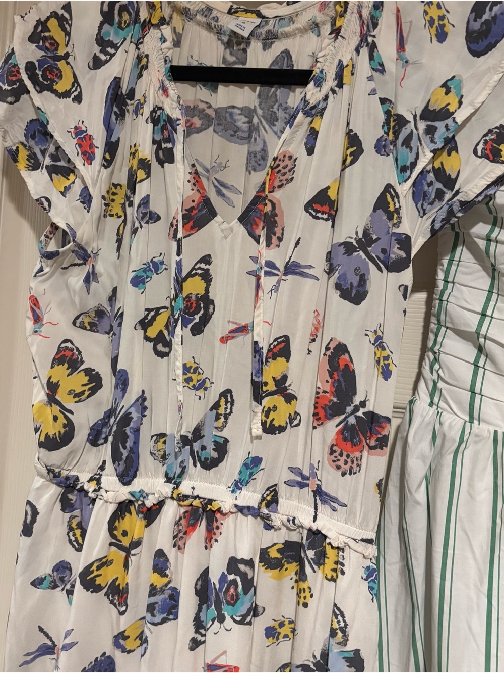 2 women’s summer dresses old navy and Wayf S-M